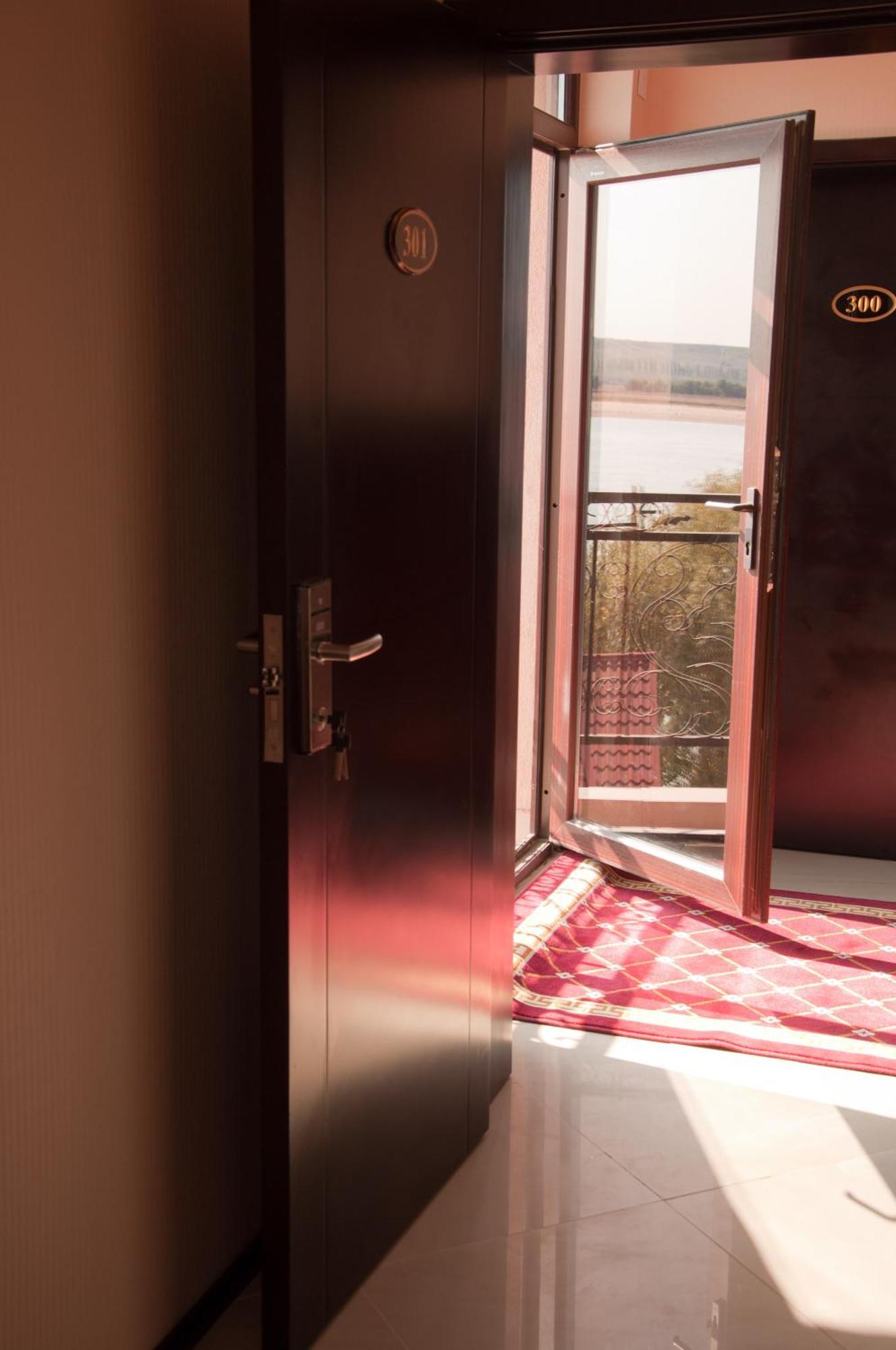 Hotel Baden Calarasi  Bagian luar foto